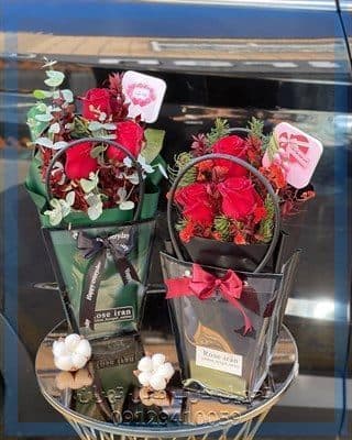 سفارش دسته گل برای مطب دکتر زهره تهرانچی متخصص پوست و مو — تصویر ۲