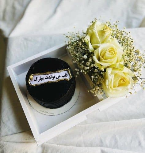 کیک تولد و باکس گل تبریک تولد عاشقانه