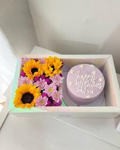 باکس گل و کیک تبریک تولد برای رفیق