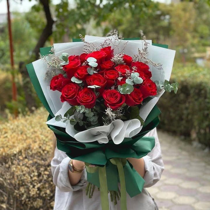 گل برای همکار وکیلم در روز وکیل از کدام گلفروشی ممکن است؟