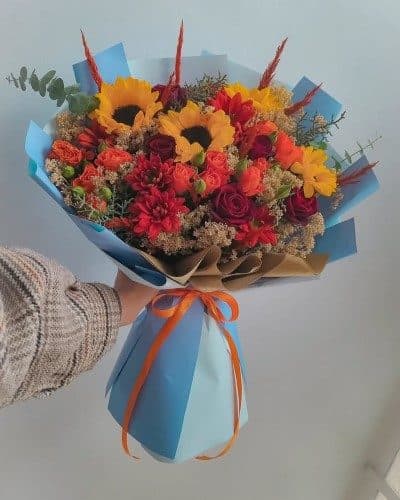 از کجا می‌توانم دسته گل تبریک روز مهندس با رنگ خاص تهیه کنم؟