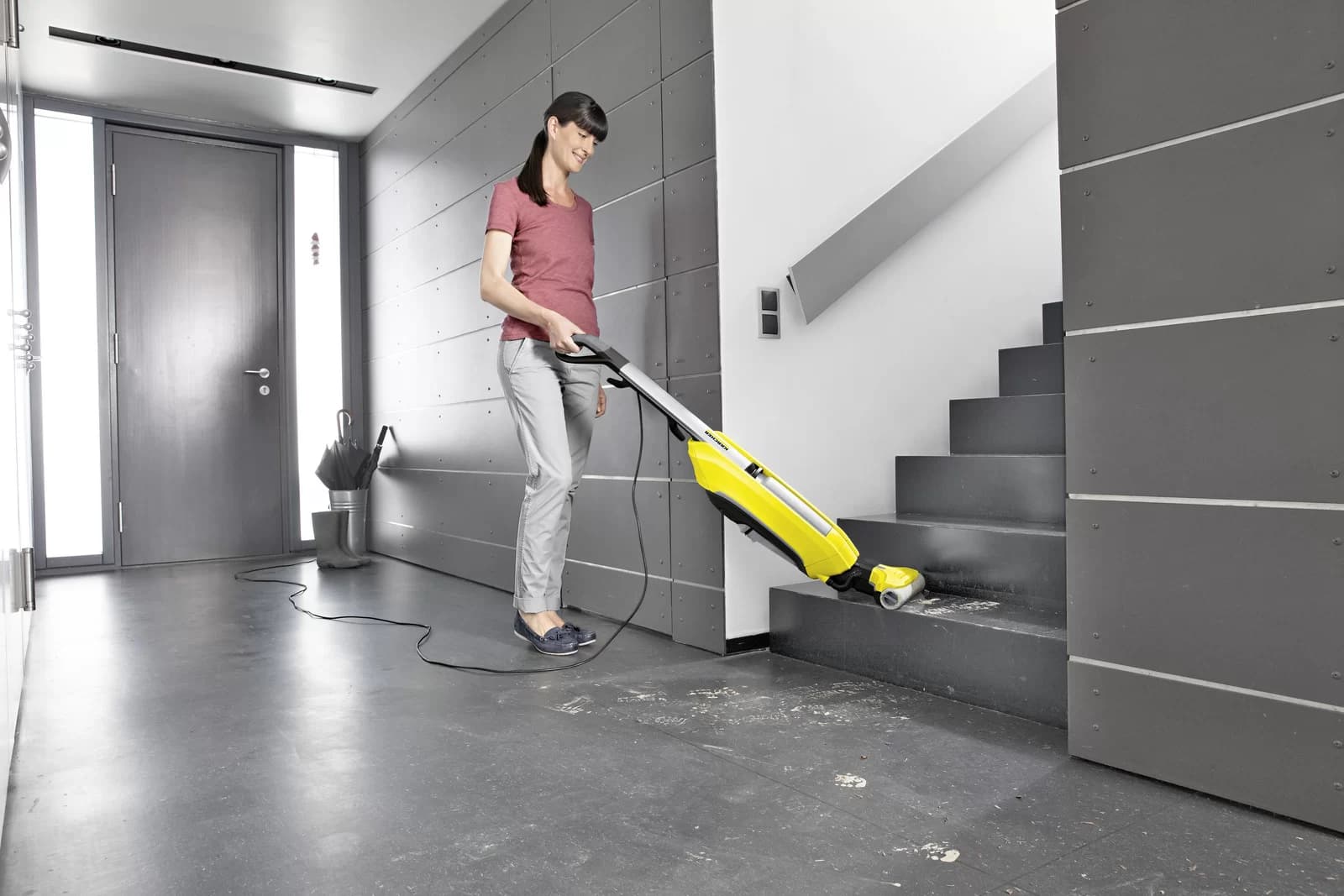 زمین شوی خانگی کارچر مدل FC5 | شستشو و خشک‌کن همزمان Karcher — تصویر ۳