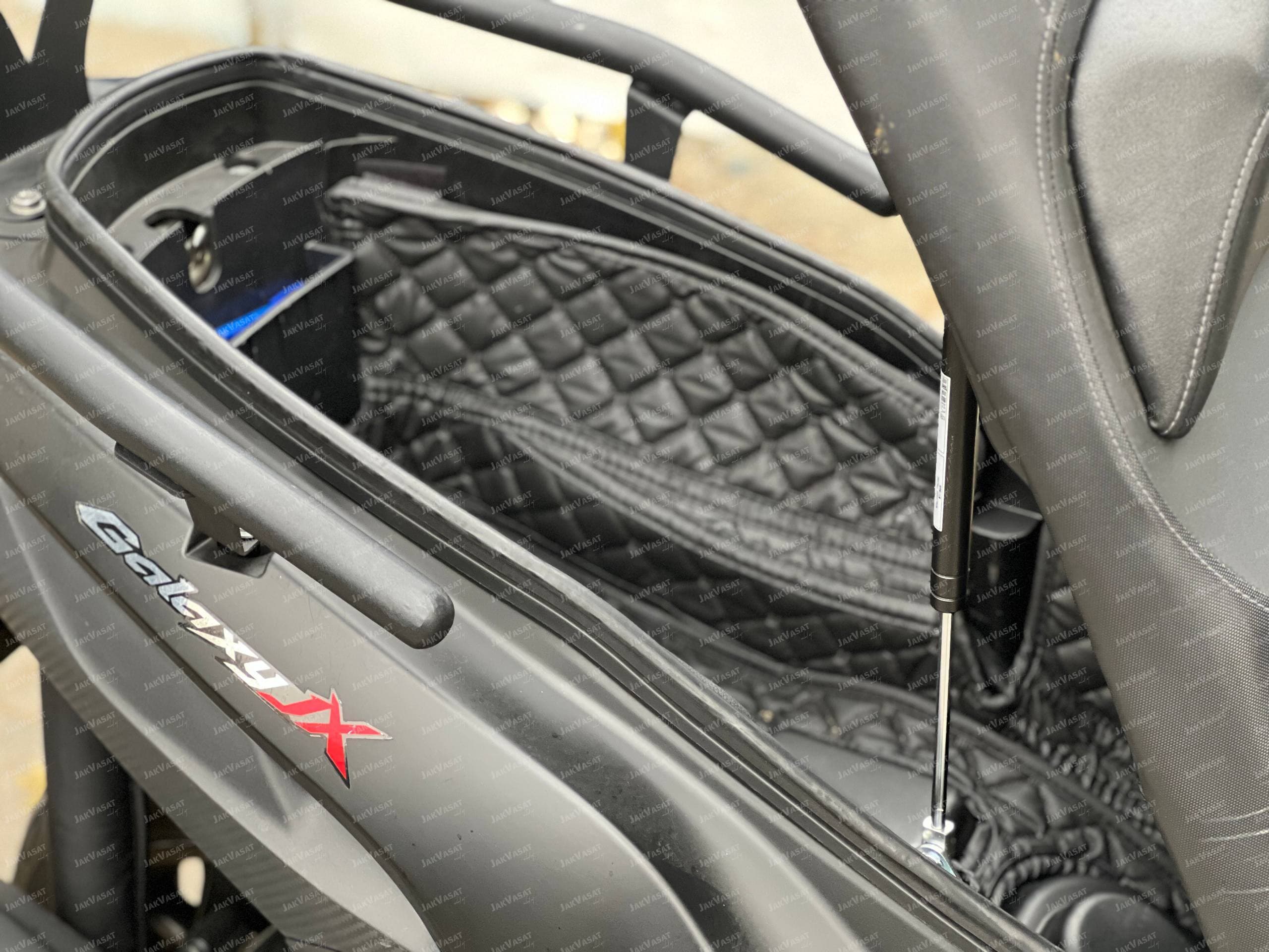 کاور چرم داخل زیر زین جوی راید JOYRIDE(JR300) / ساخت تایلند اصل — تصویر ۴