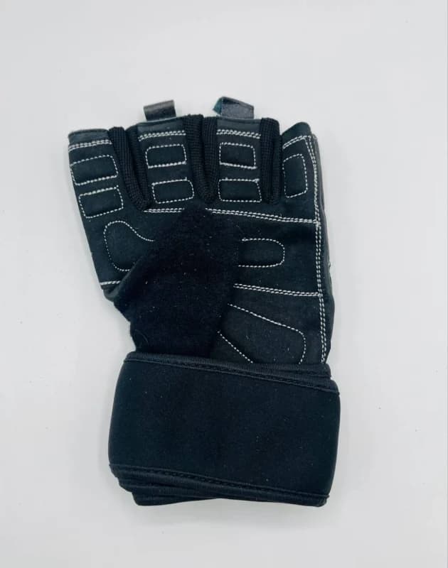 دستکش بدنسازی نیمه انگشتی مچ بند دار GORILLA WEAR – ترکیبی از چرم و پارچه — تصویر ۳