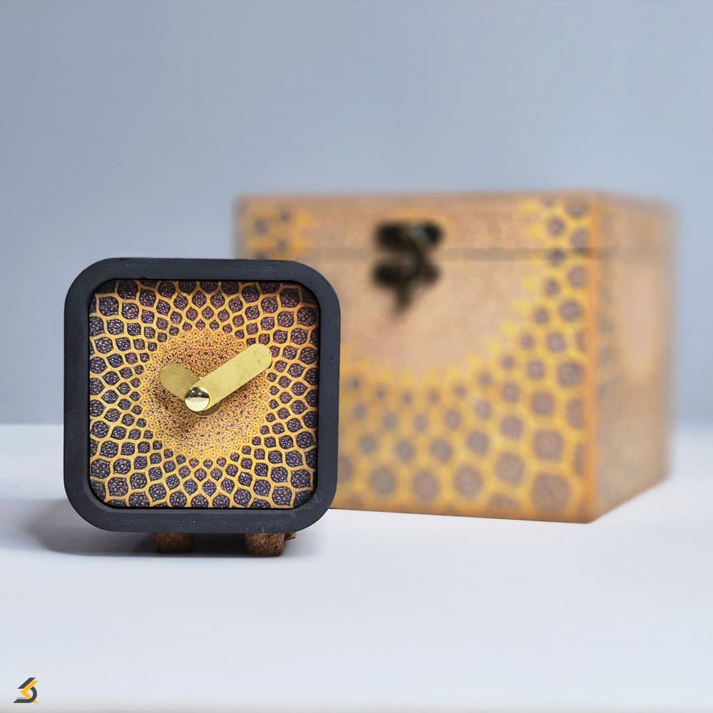 ساعت رومیزی بتنی ایرانی (مسجد شیخ لطف الله اصفهان)
