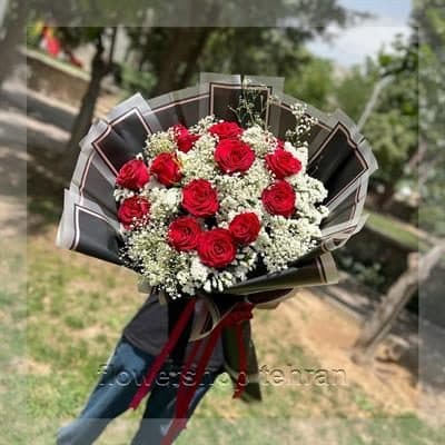 سفارش سفارش آنلاین گل با ارسال سریع و بسته‌بندی شیک
