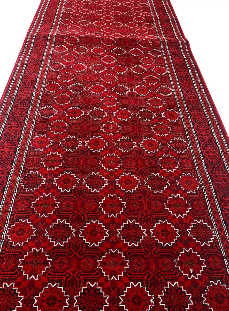 فرش کناره ترکمن طرح افشان گل سار لاکی 700 شانه کد 720001