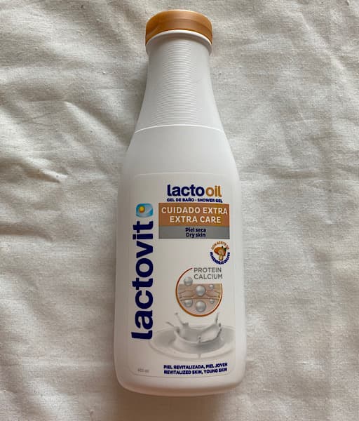 شامپو بدن لاکتویت مدل لاکتوایلLactovit Lactooil Body Wash LactoOil حجم 600میل