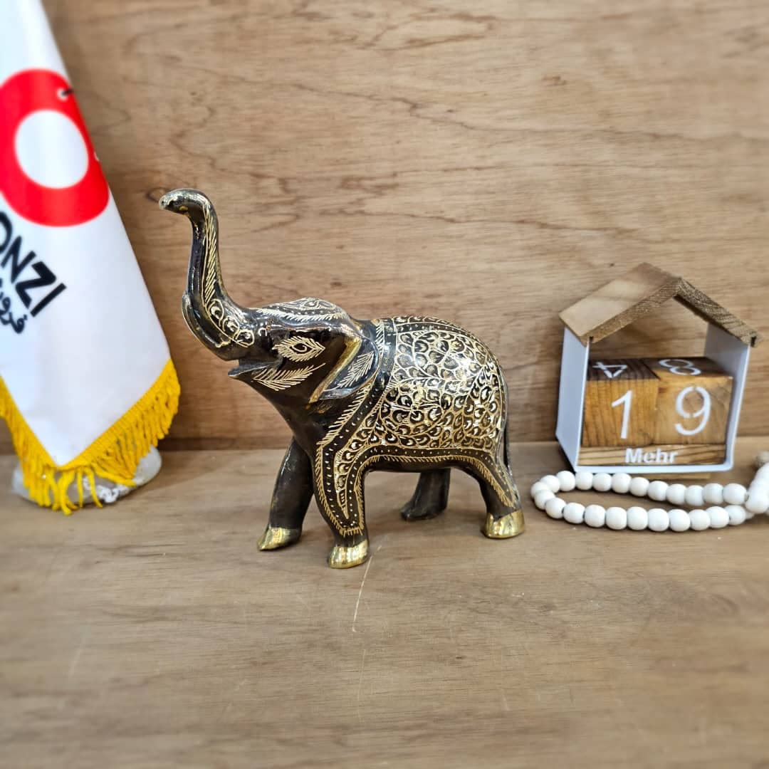 فیل برنزی سیاه قلم متوسط