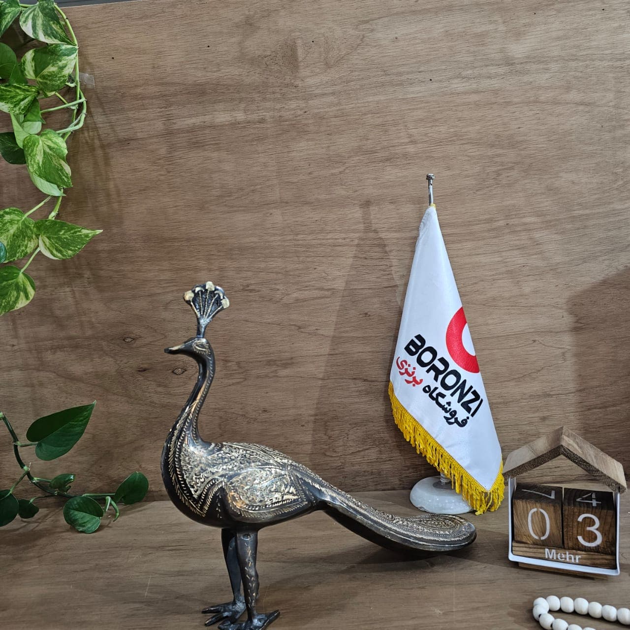 مجسمه برنزی طاووس بزرگ سیاه قلم