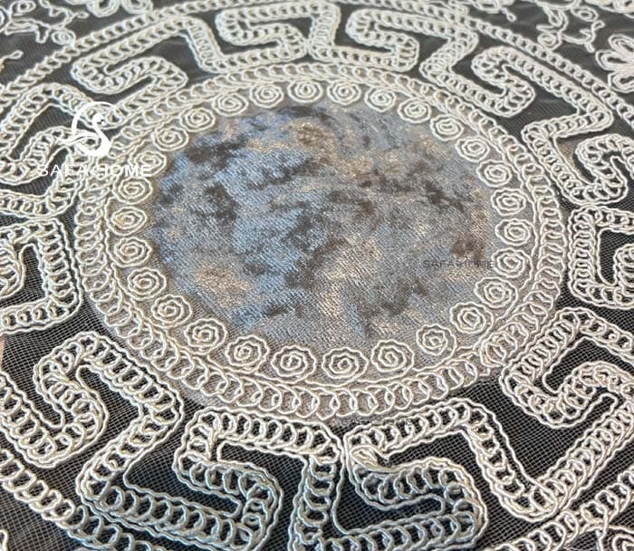 رومیزی عسلی گرد قیطان دوزی ورسای کد 3 رنگبندی متنوع — تصویر ۹