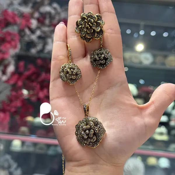 ست کامل گل مارکزیت