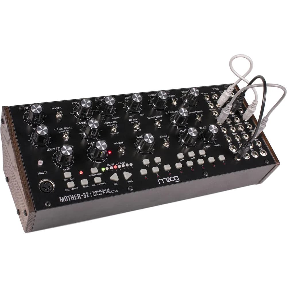 سینتی سایزر Moog Mother-32 — تصویر ۱۰