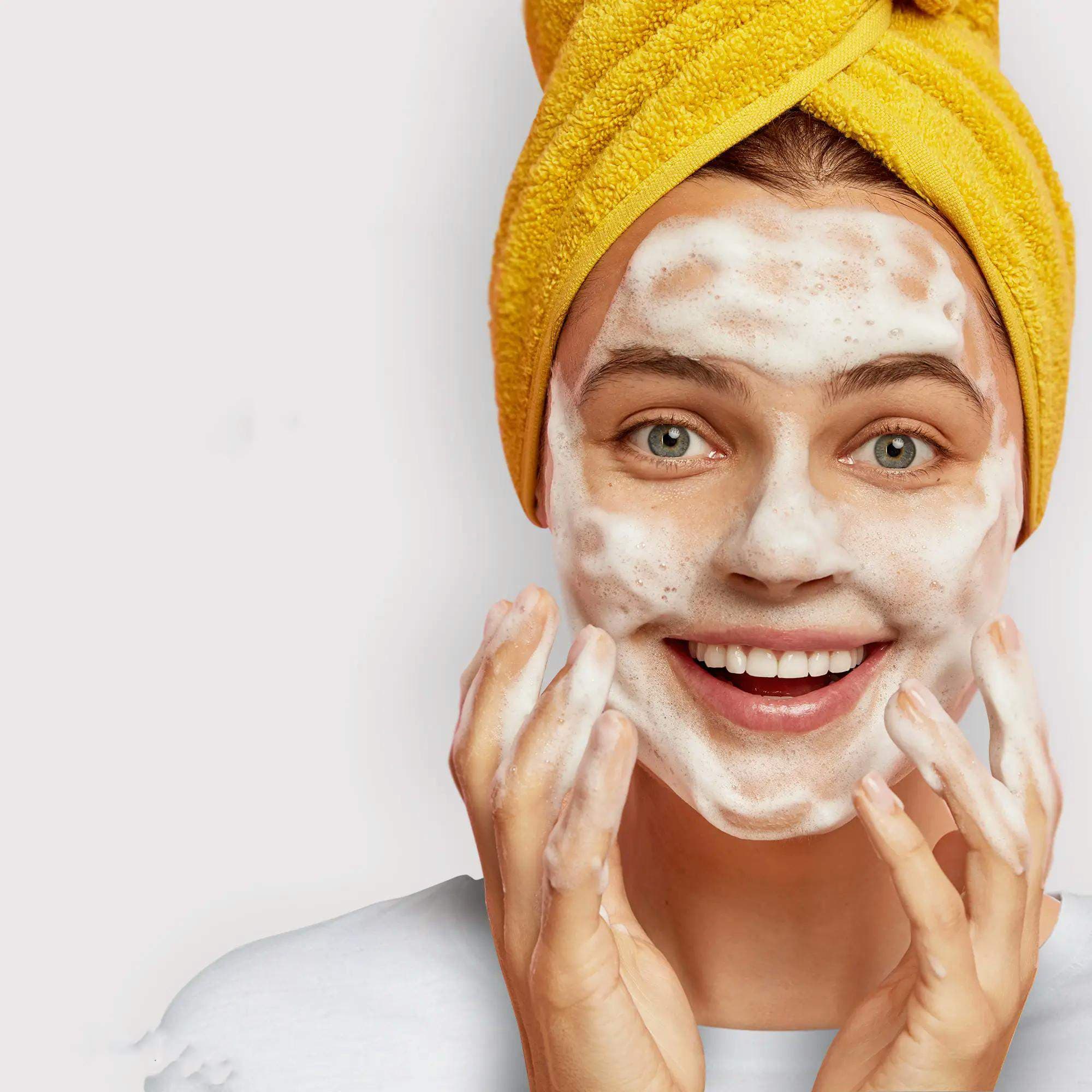 فوم شستشوی صورت نوتروژینا مدل Soothing Clear حجم 150 میلی لیتر — تصویر ۲