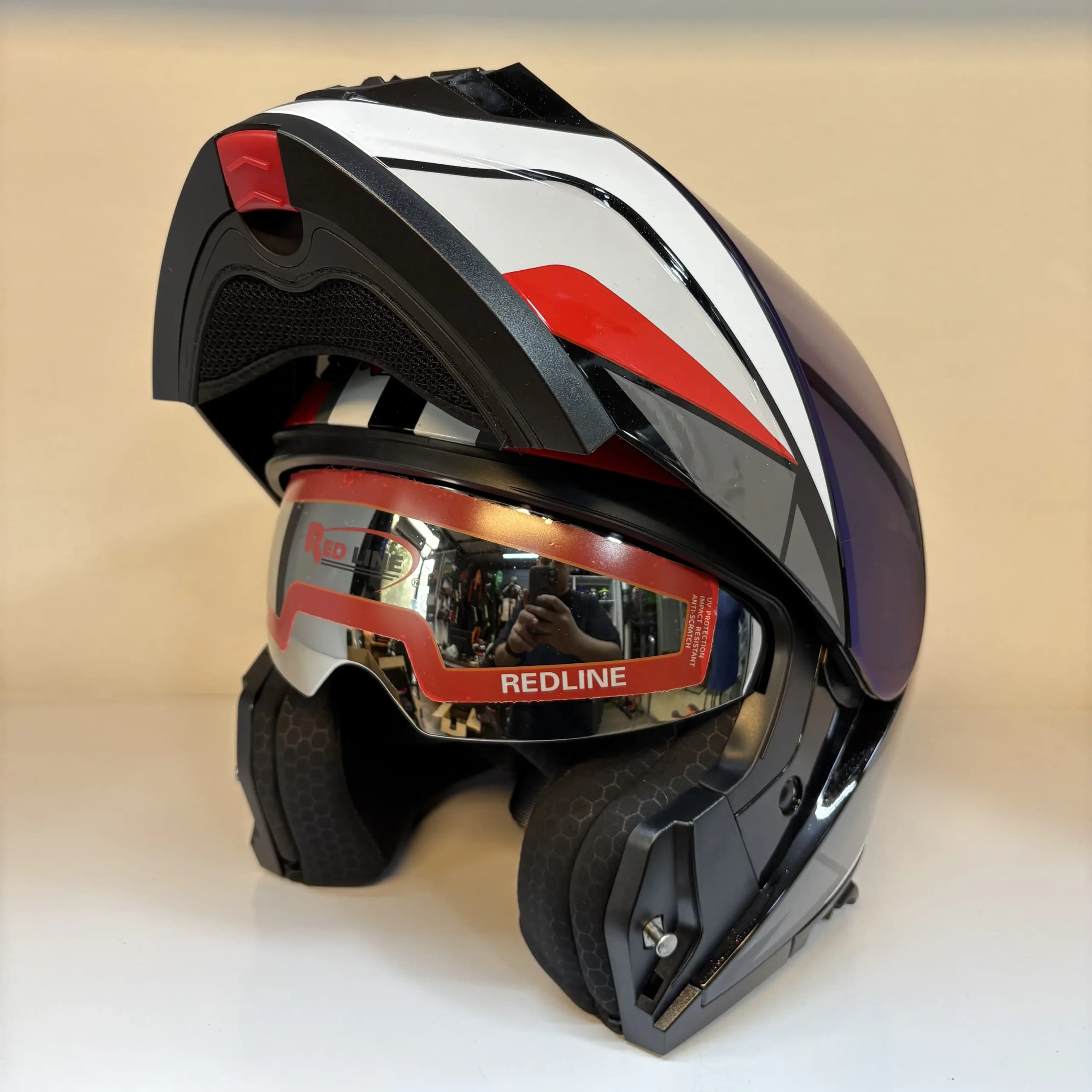 کلاه کاسکت فک متحرک Redline مدل 960 – طوسی سفید قرمز — تصویر ۳