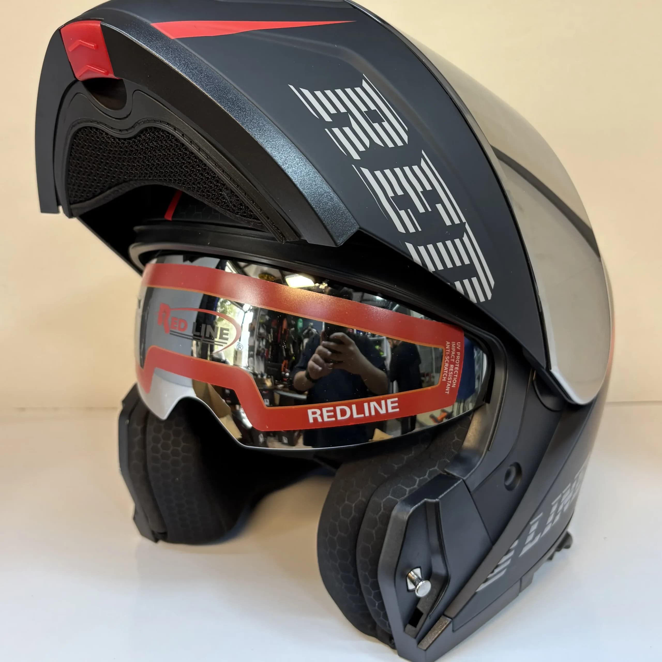 کلاه کاسکت فک متحرک Redline مدل 960 – مشکی قرمز — تصویر ۳