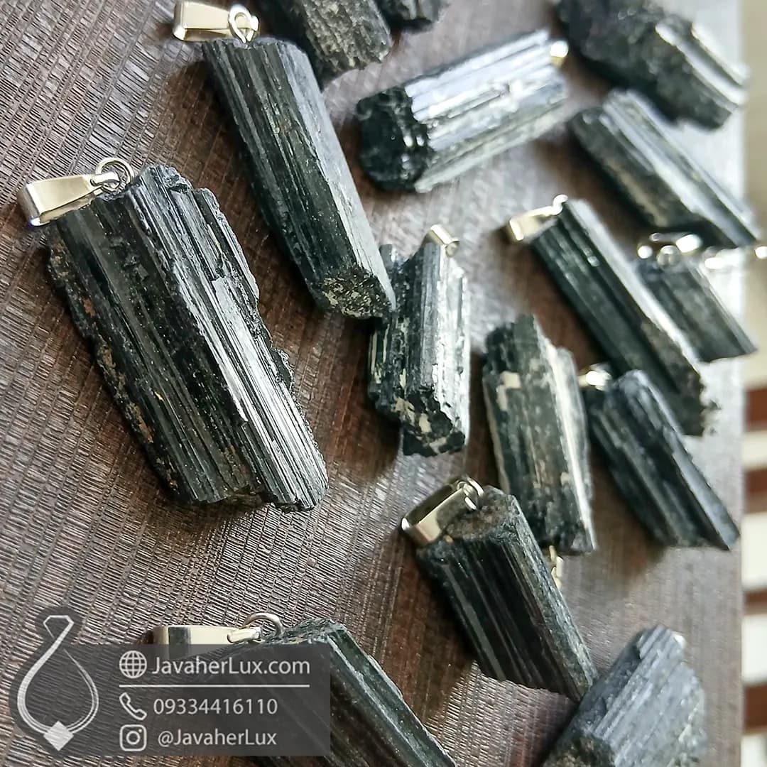 گردنبند سنگ تورمالین سیاه اصل و طبیعی سنگ محافظت و دفع انرژی‌های منفی _ کد : 400543 — تصویر ۴
