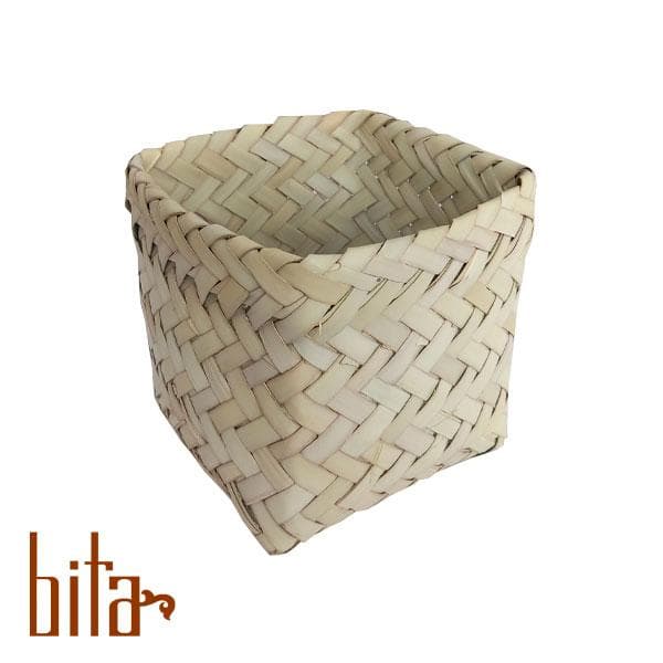 سبد حصیری دیواره دار
