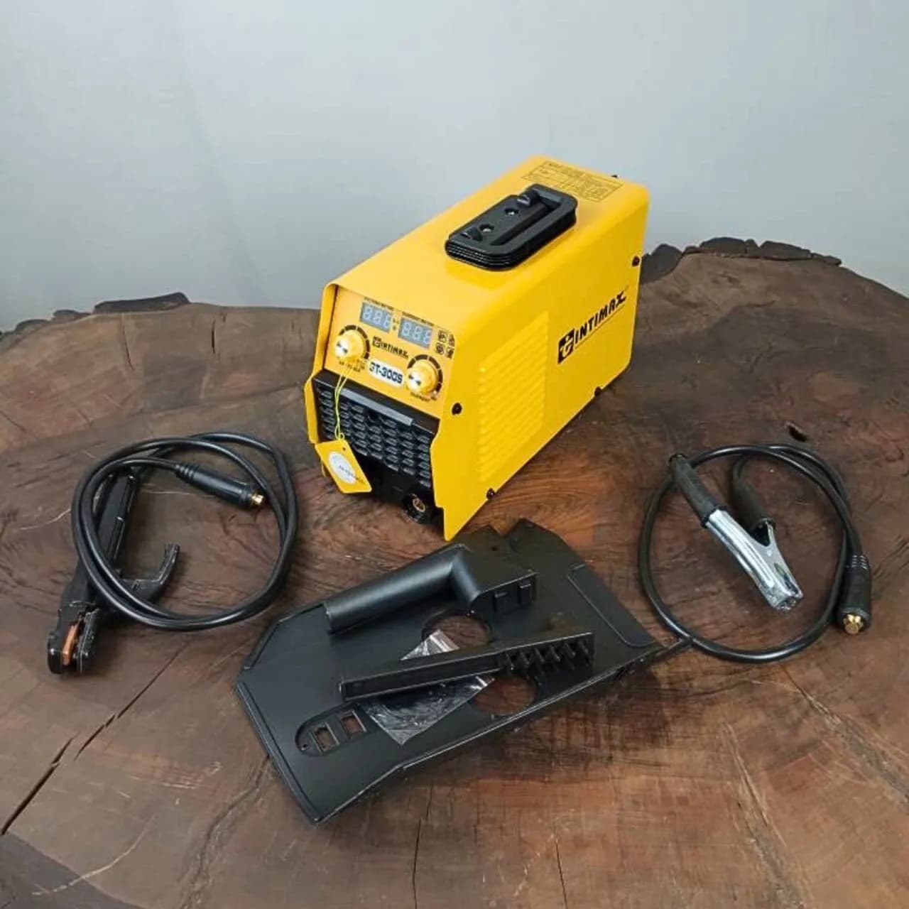 اینورتر جوشکاری ٣٠٠ آمپر دوولوم دو نمایشگر اینتیمکس مدل GT-300S — تصویر ۲