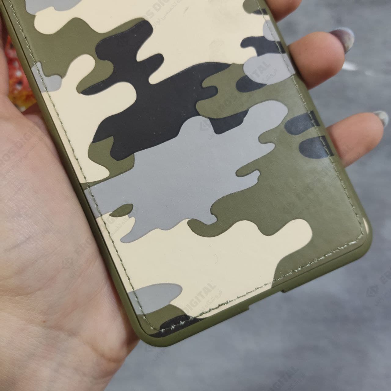قاب گوشی Samsung Galaxy C9 Pro پشت چرم چریکی — تصویر ۳