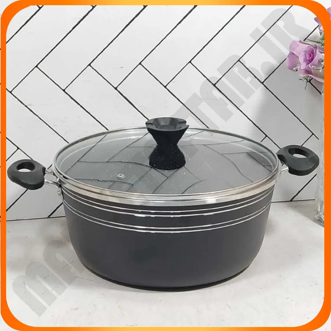 قابلمه مشکی تک سایز 28 دو دسته پلاستیکی مشکی زومبا