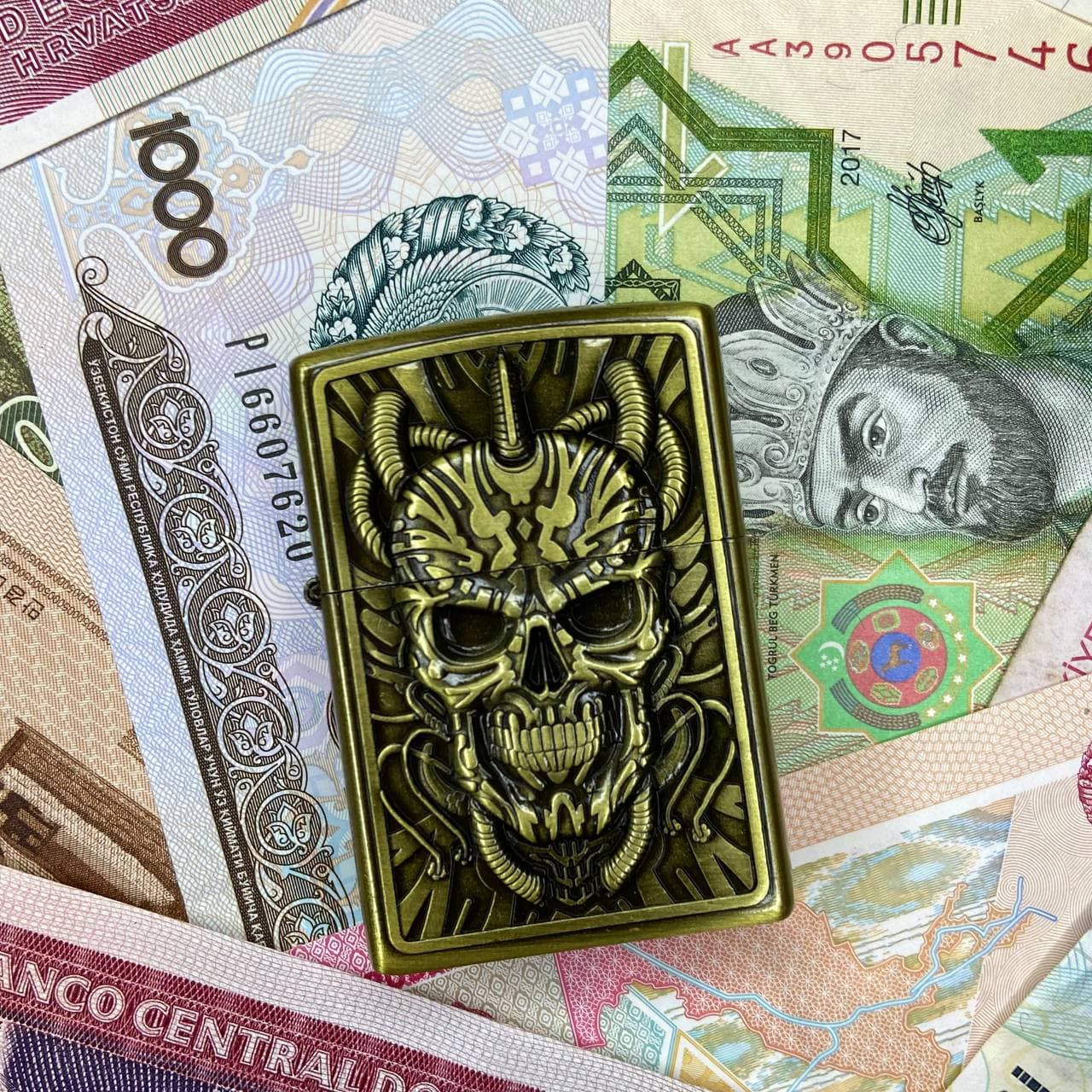 فندک بنزینی مدل اسکلت1