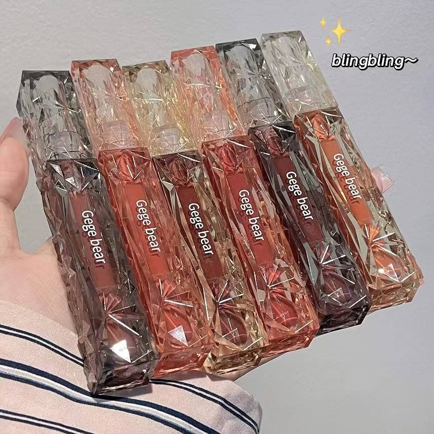 رژلب خیس 1057 کریستالی جی جی بیر GeGe Bear