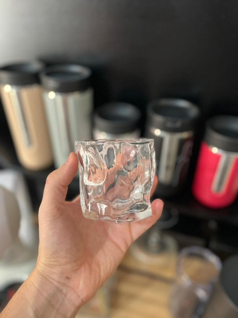 ماگ دفرمه طرح یخی سفید
