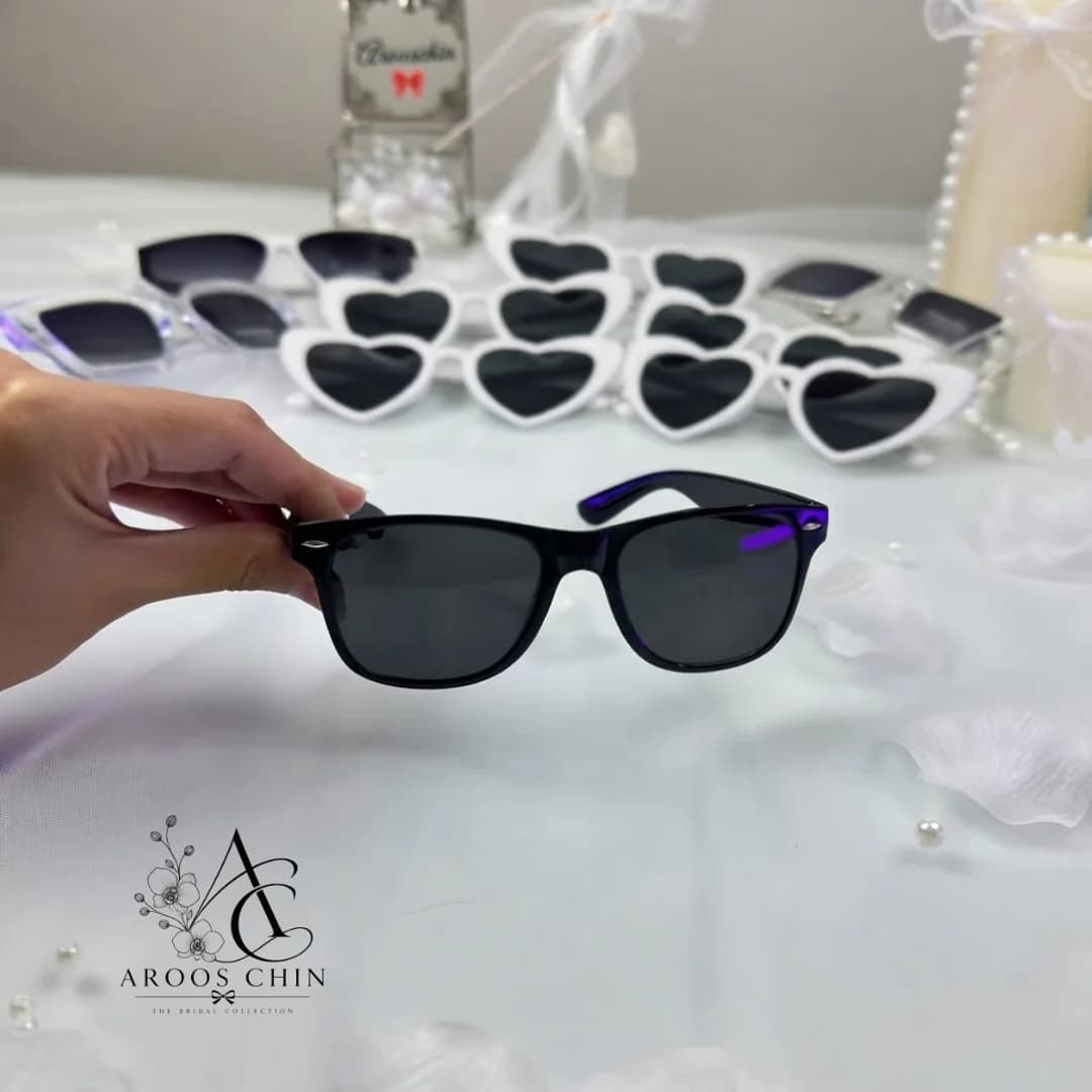 ست عینک شیشه‌ای عروس و داماد با چاپ اختصاصی اسم و تاریخ — تصویر ۴