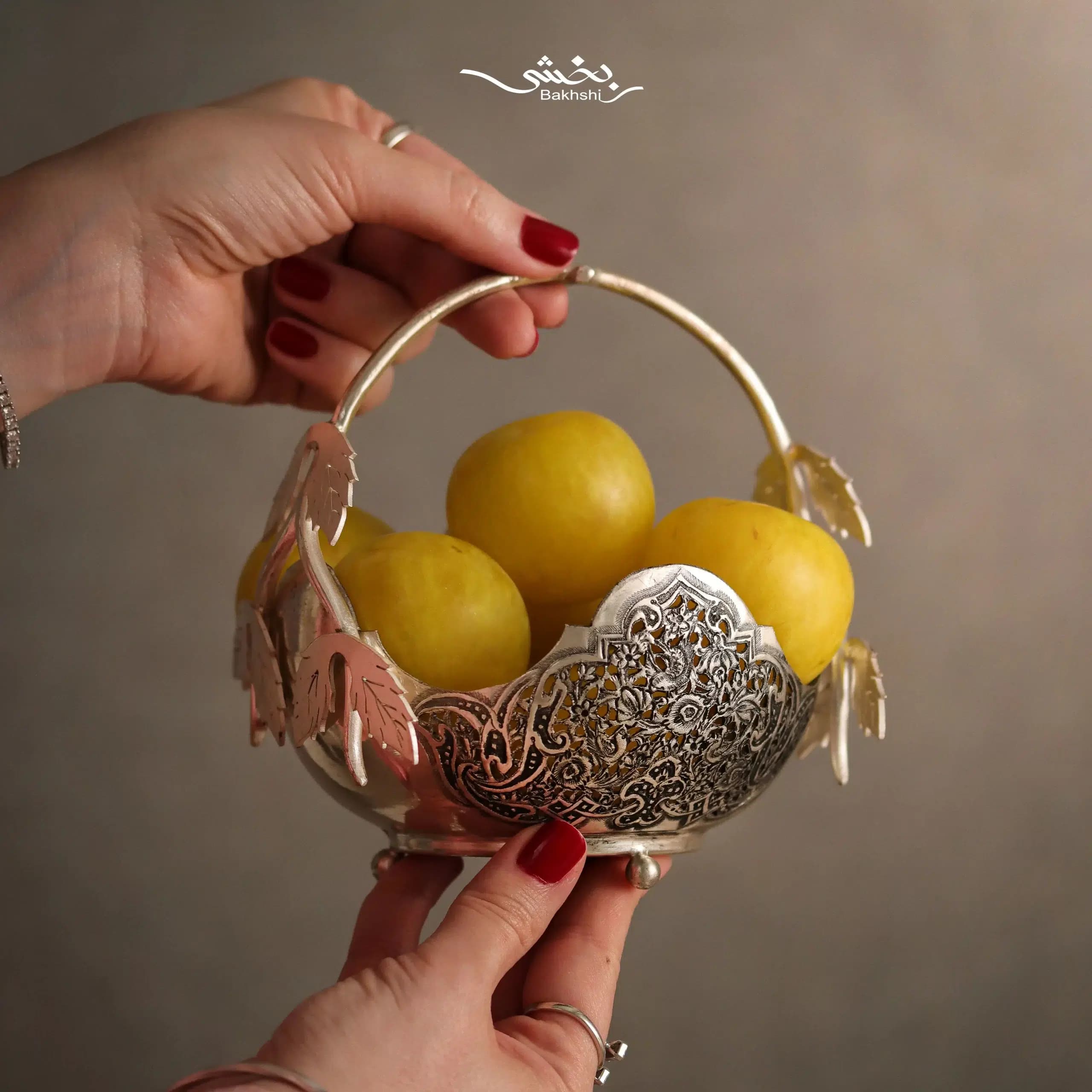 سبد نقره قلم گل و مرغ مشبک اعلا