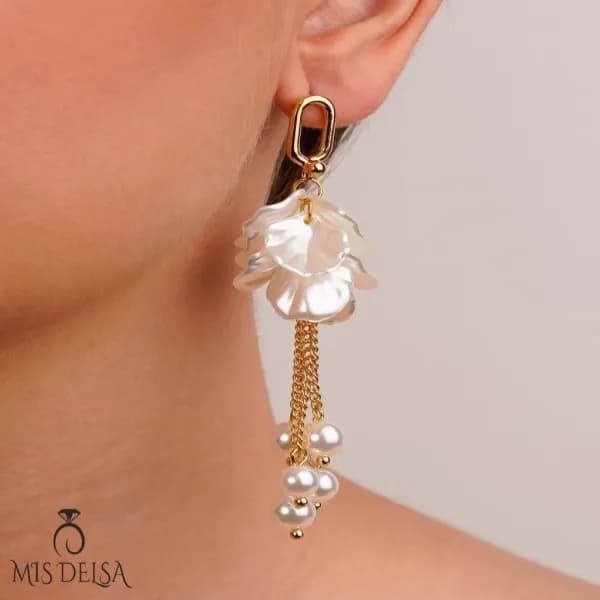 گوشواره تمام مروارید طرح گل