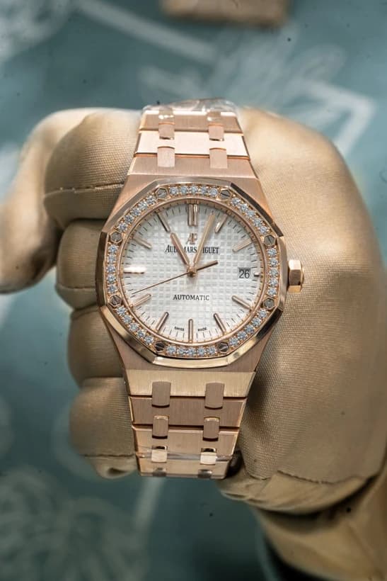 ساعت مچی اودمار پیگه رویال اوک | Audemars Piguet Royal Oak | طلایی صفحه سفید رپلیکا ایتالیا