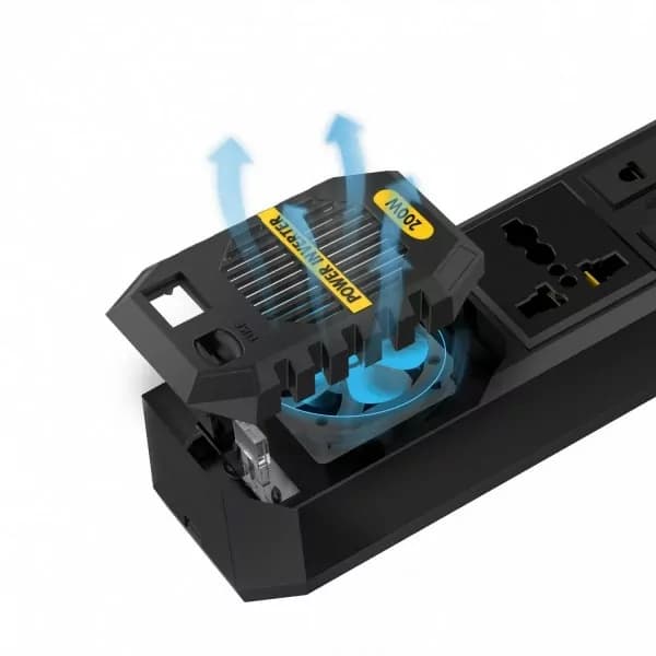 مبدل برق و شارژر خودرو گرین لاین Stark Plus Power Inverter 200W — تصویر ۴