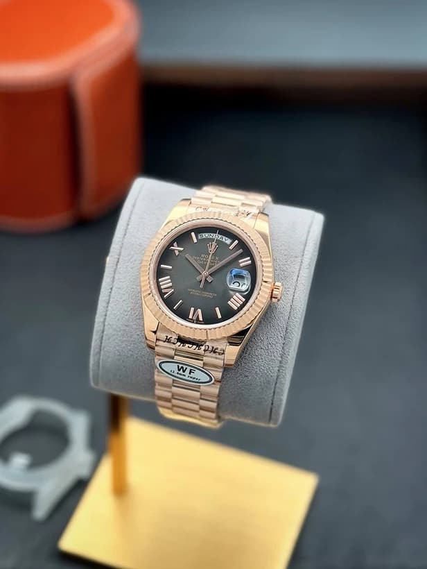 ساعت مچی رولکس دی‌دیت | Rolex Day-Date | رزگلدصفحه مشکی های کپی