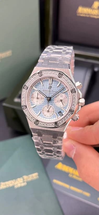 ساعت مچی اودمار پیگه رویال اوک | Audemars Piguet Royal Oak chornograph | نقره ای صفحه آبی آسمانی-سفید رپلیکا ایتالیا