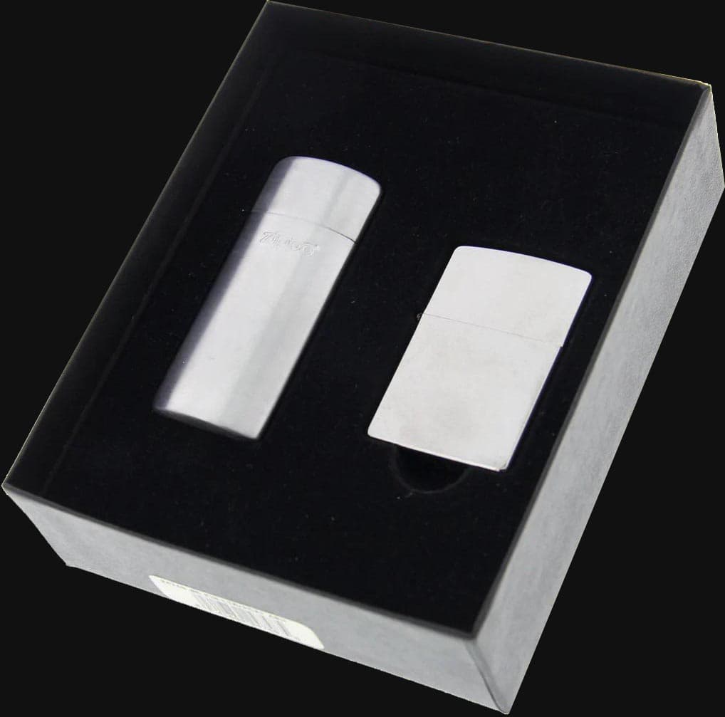 فندک زیپو مدل 24748 Pocket Ashtray and Lighter Gift Set — تصویر ۳