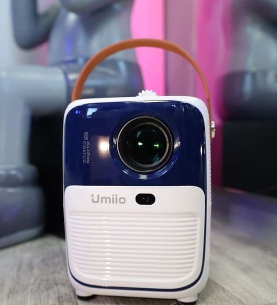 ویدئو پروژکتور اندروید Umiio مدل Q2