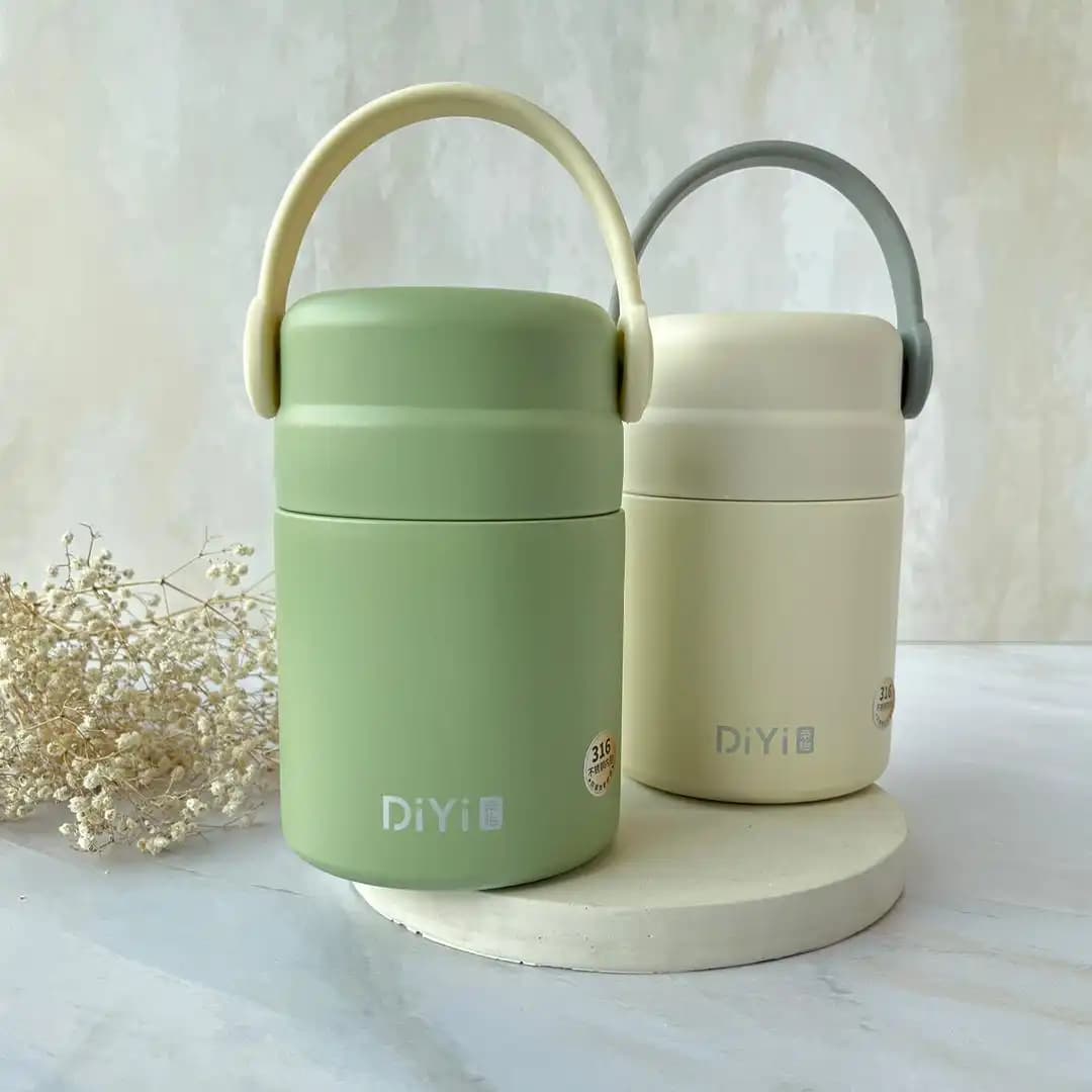 فلاسک غذای کودک ۸۰۰ میل با قاشق DiYi — تصویر ۳