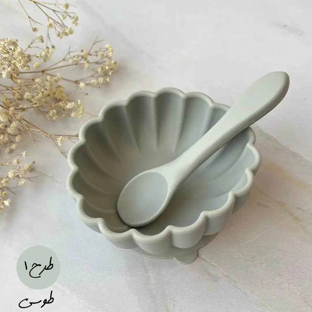ست کاسه و قاشق تمام سیلیکونی غذاخوری کودک طرح گل — تصویر ۳