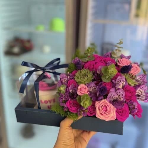 گل فروشی محدوده خیابان ولیعصر تهران t6878 — تصویر ۲