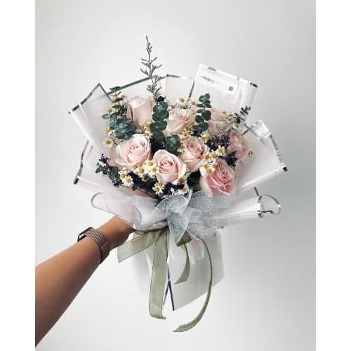 گل فروشی محدوده خیابان علامه امینی در تهران t6836