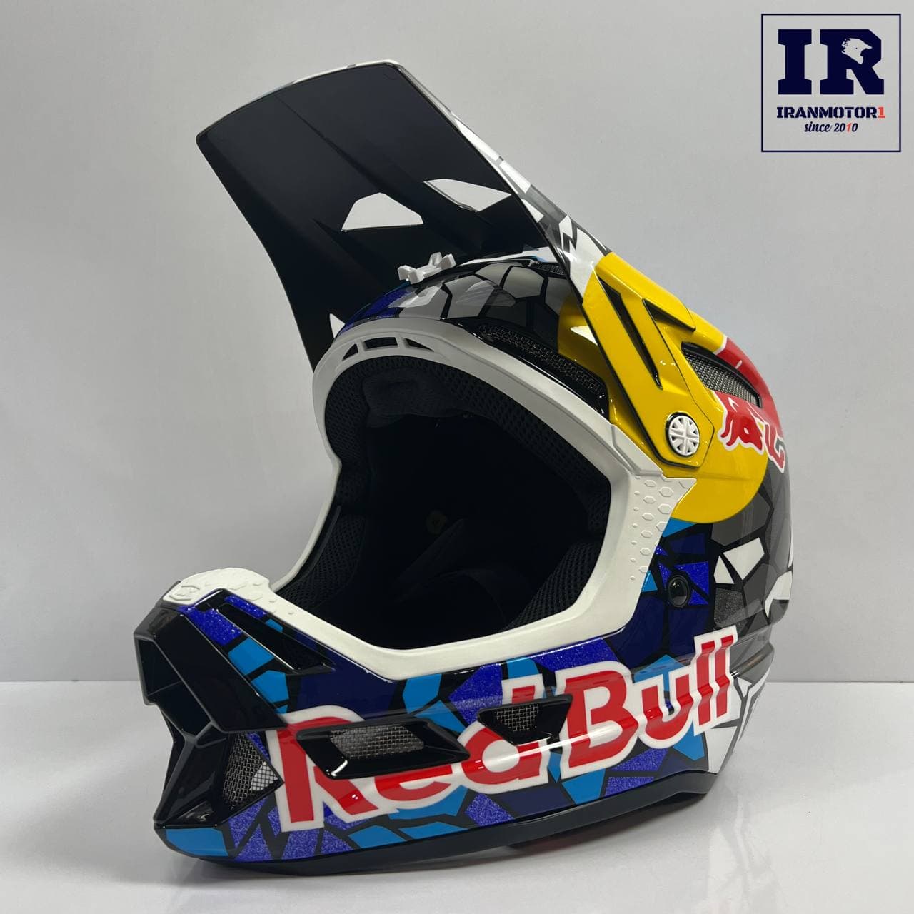 کلاه کاسکت کراسی برند 100% اورجینال redbull — تصویر ۳
