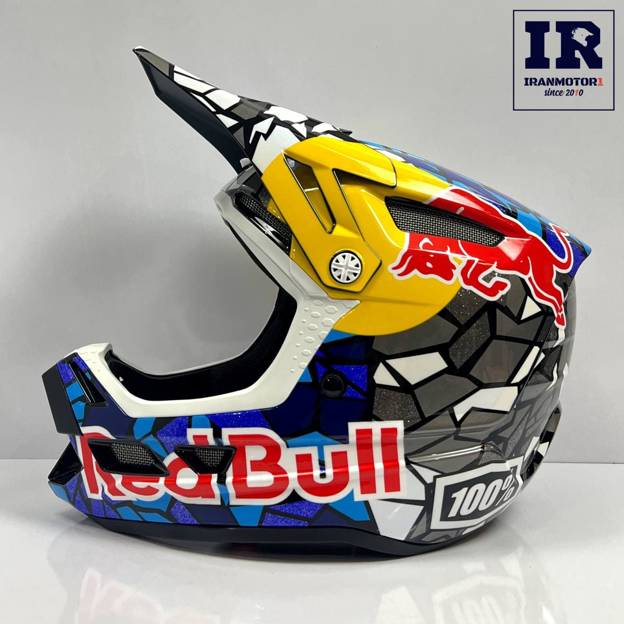 کلاه کاسکت کراسی برند 100% اورجینال redbull