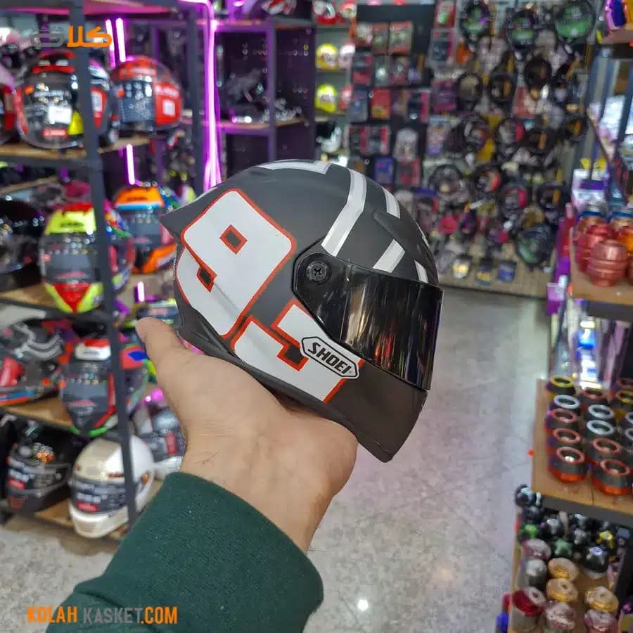 ماکت کلاه کاسکت SHOEI رنگ مشکی طرح 93 — تصویر ۷