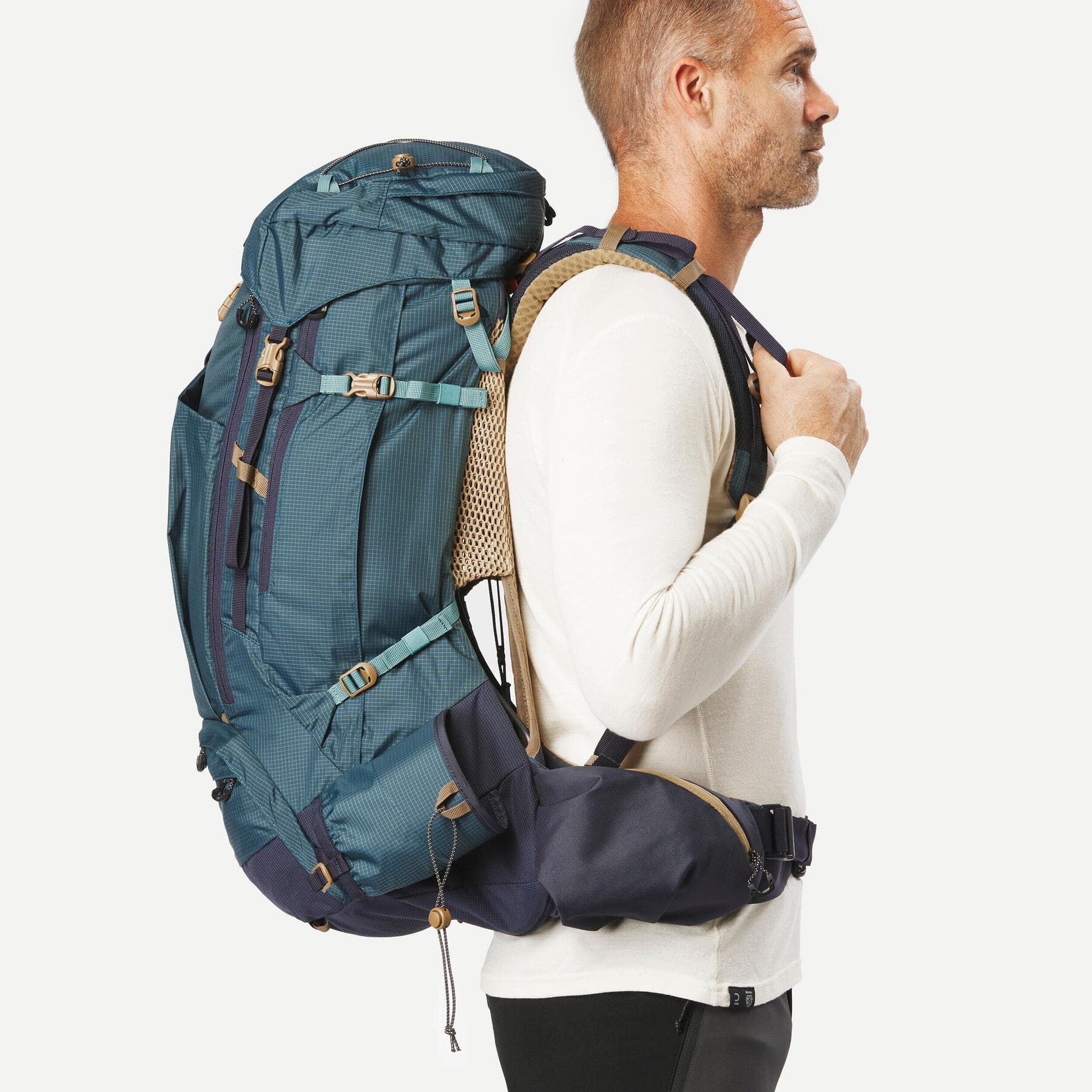 کوله پشتی کوهنوردی فورکلاز 50 + 10 لیتری Forclaz Men’s Outdoor Trekking Backpack – 50+10 L – MT500 Air — تصویر ۷
