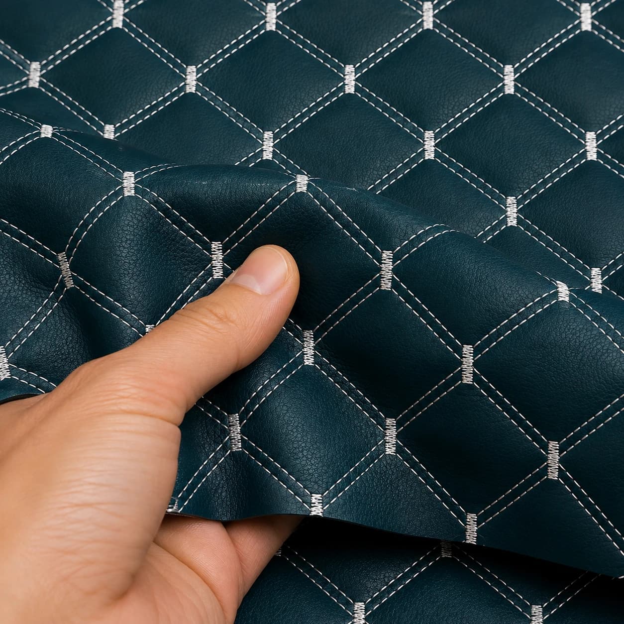 چرم PVC گل‌دوزی سه‌بعدی زره سارووان – کد E-L-۱۶ — تصویر ۸
