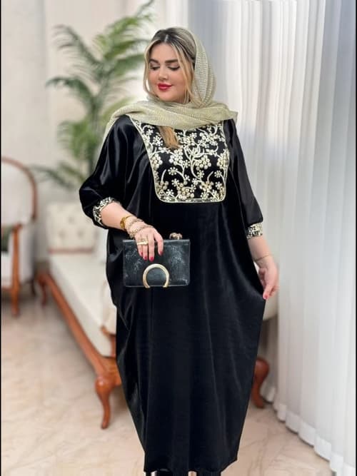 عبایی کاملیا – ترکیبی از وقار، سادگی و زیبایی — تصویر ۴