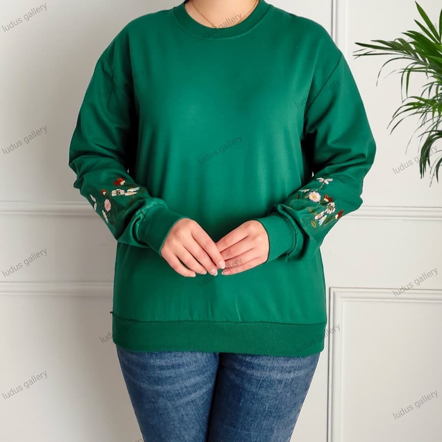 بلوز آستین گلدوزی زنانه