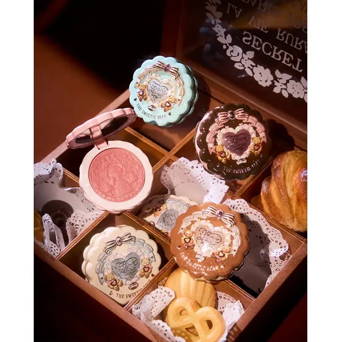 رژ گونه ساتن ابریشمی فلاور نوز مدل Sweetie Bear — تصویر ۹