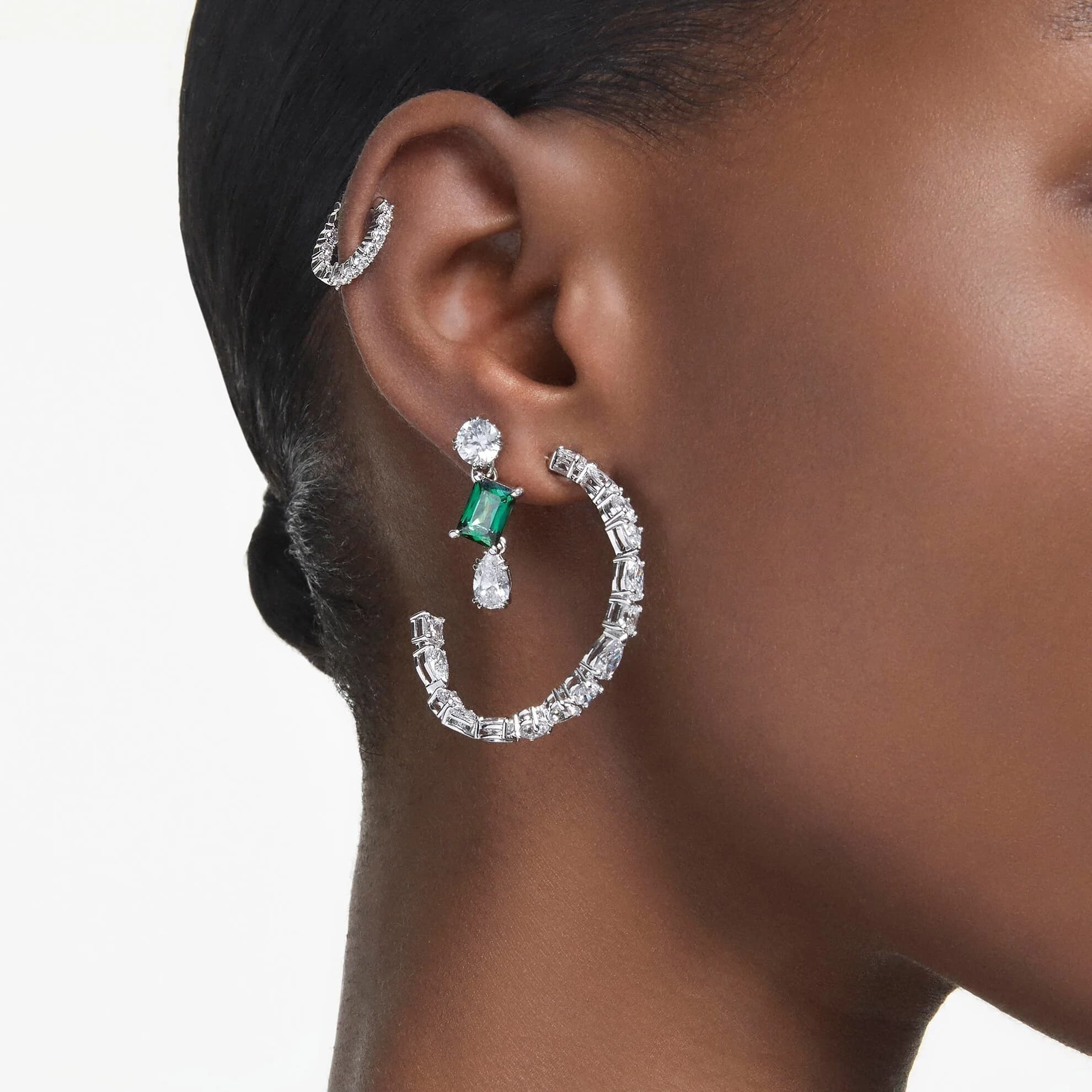 گوشواره سفید سواروسکی اورجینال Swarovski Mesmera halka küpeler 5672834 — تصویر ۶